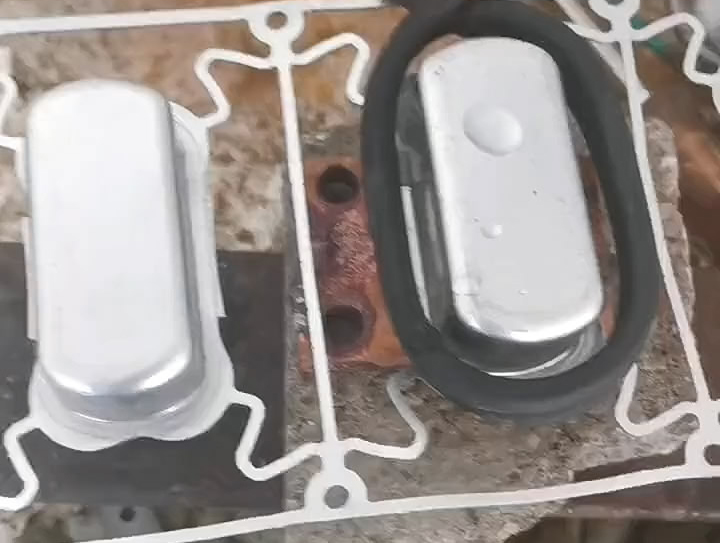 鋁件模具加熱，高頻機緩慢加熱至100度左右，保持模具不變形